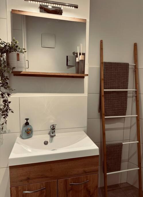 Gemuetliche Altstadtwohnung Mit Balkon Smart-Tv 에르푸르트 외부 사진